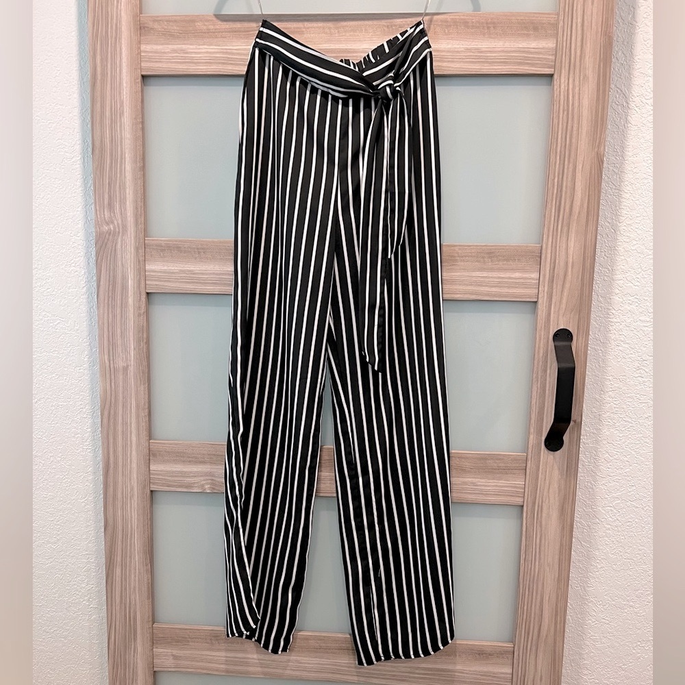 🔥 5 for $25 | Black and White Striped Sheer Pants Small